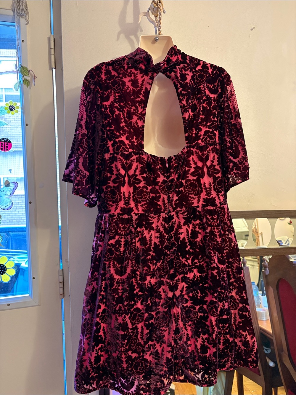 Anthropologie Velvet Burnout Mini Dress in Magenta and Black Damask - Picture 2 of 12